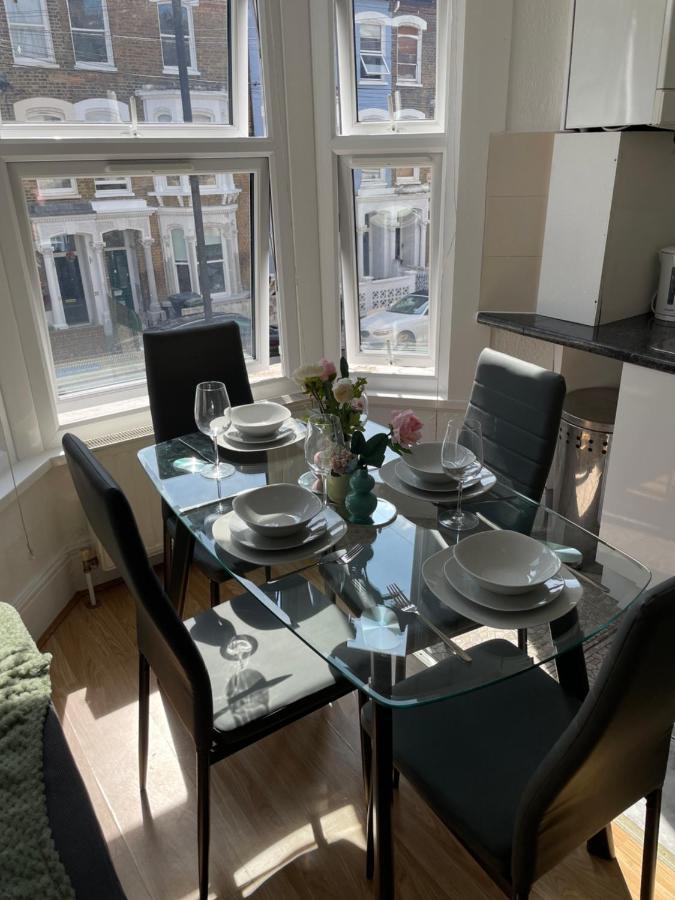 Large, Bright And Spacious 3 Bed Flat In London Exterior foto