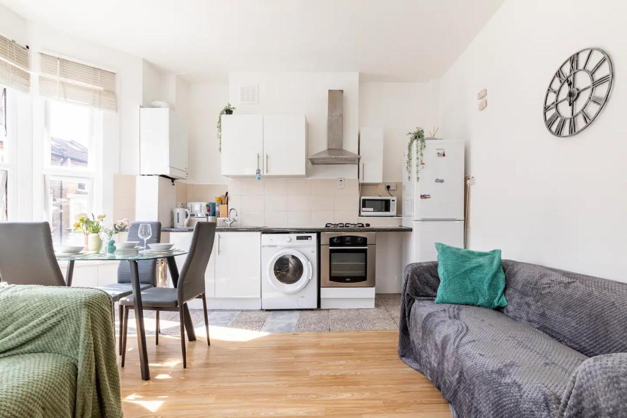 Large, Bright And Spacious 3 Bed Flat In London Exterior foto