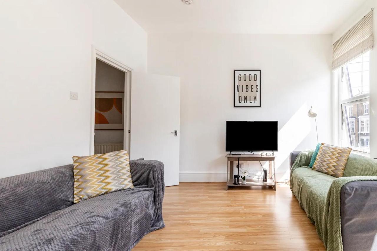 Large, Bright And Spacious 3 Bed Flat In London Exterior foto